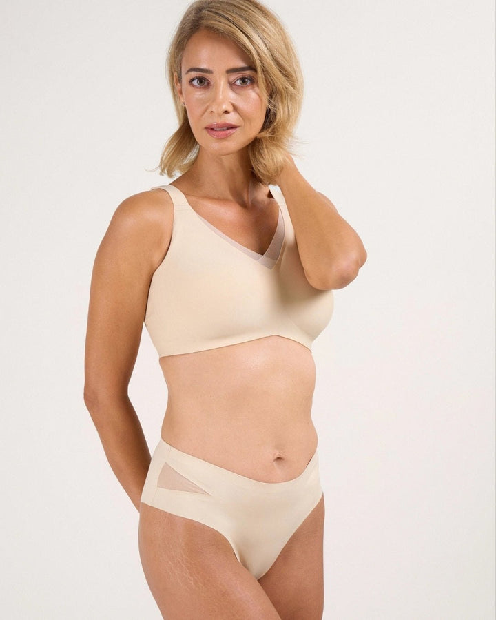 Brasier Malla Escote en V Sin Aros